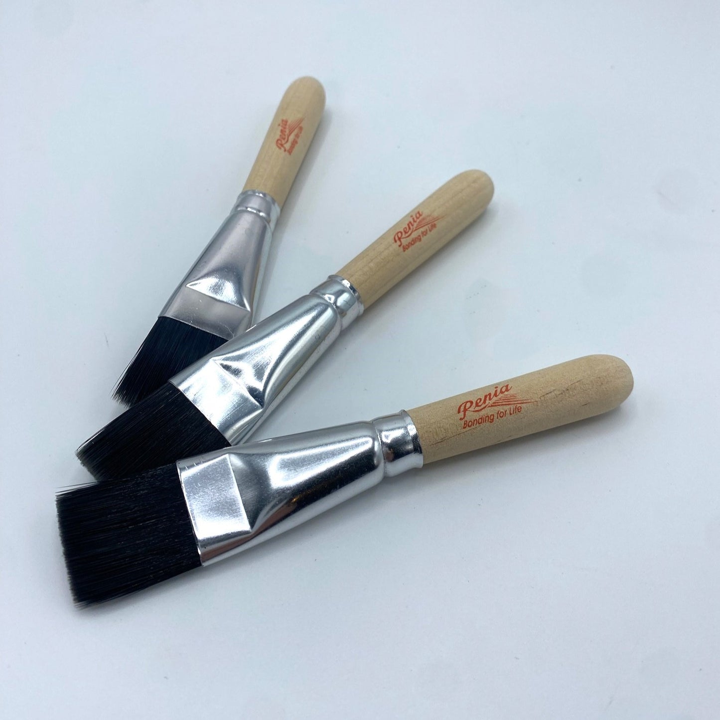 Renia Aquilim Brush
